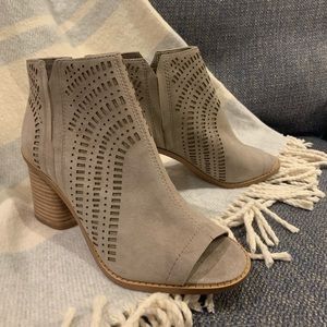Vince Camuto ankle booties
